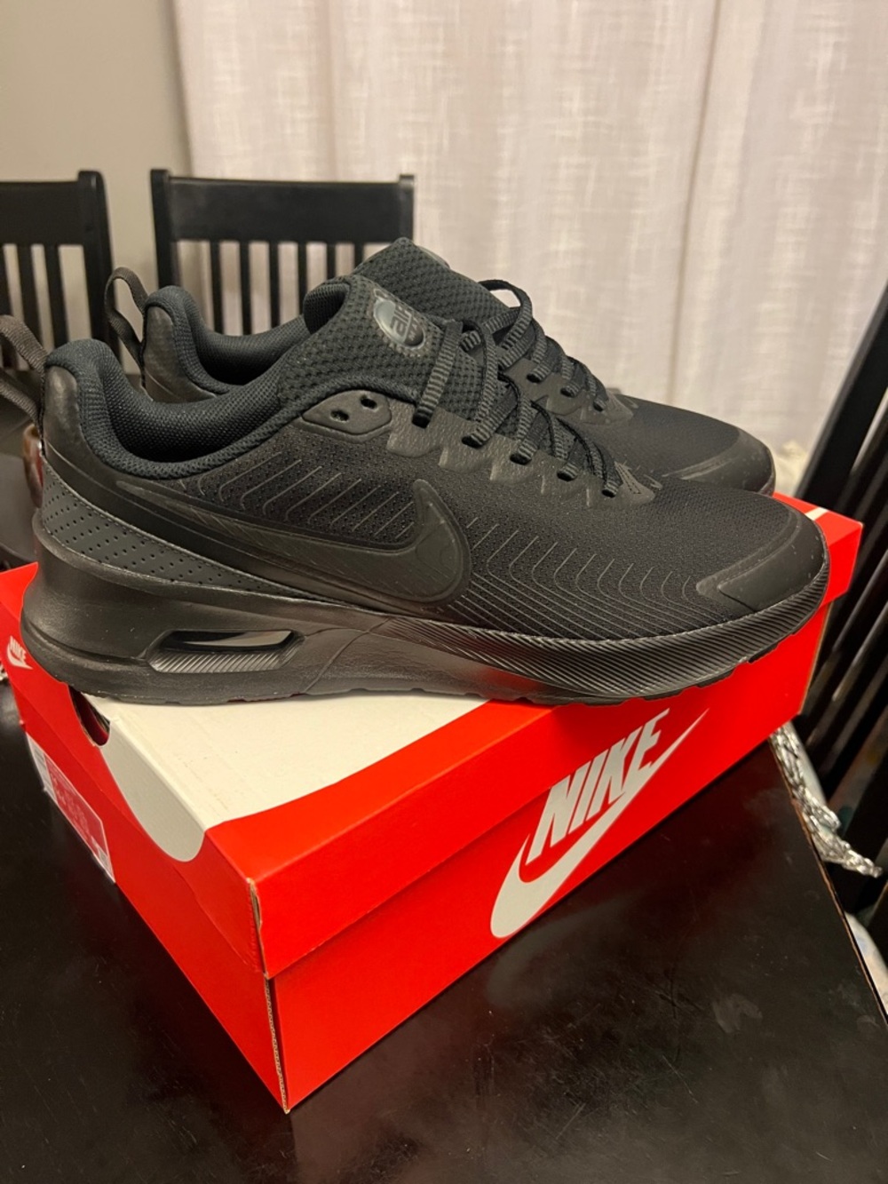 Nike Black Men's Air Max Nuaxis Sneakers. Size 14